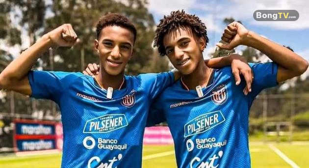 Arsenal săn đón 2 anh em Edwin và Holger Quintero.