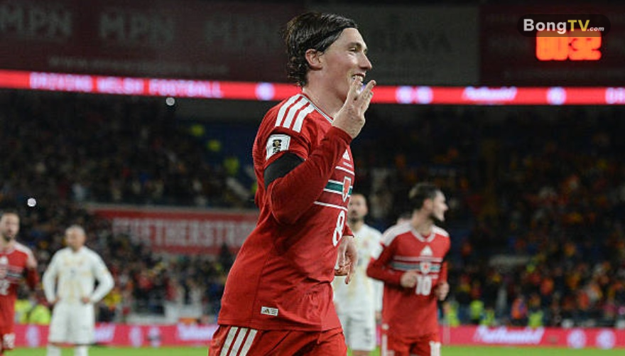 Wilson lập cú hat-trick cho xứ Wales.