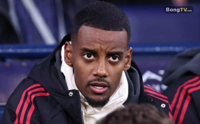 Isak khởi đầu chậm chạp ở Liverpool.