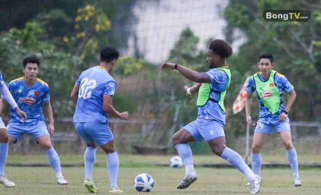 Dù đã trở lại nhưng Xuân Son chưa có nhiều thời gian thi đấu.