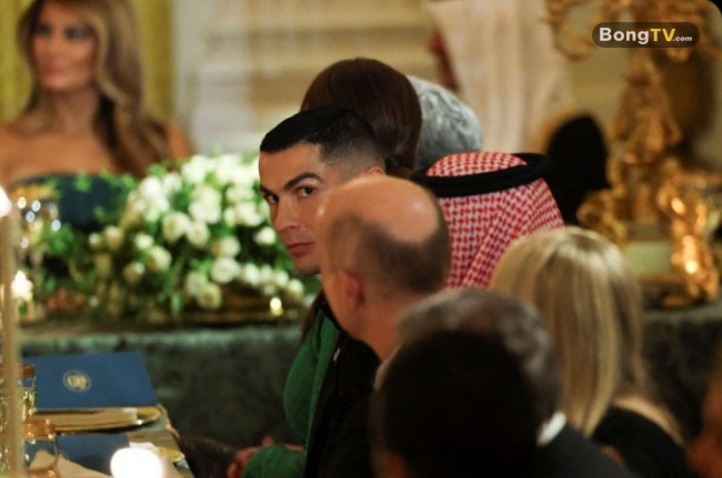 Ronaldo xuất hiện ở bữa tiệc tại Nhà Trắng.