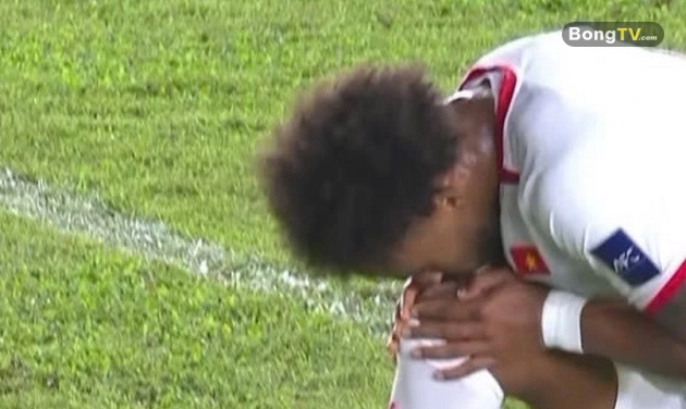 Xuân Son trở lại và ngay lập tức ghi bàn.