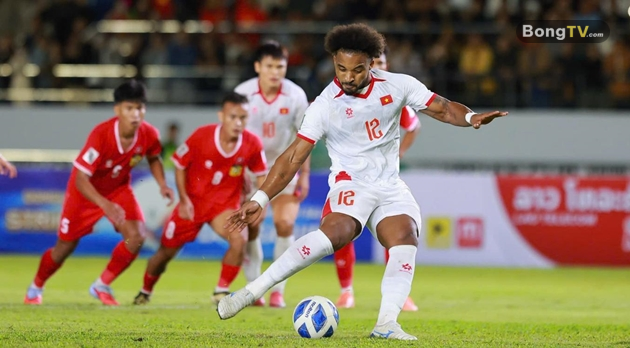 Chỉ Xuân Son là không đủ với tuyển Việt Nam.