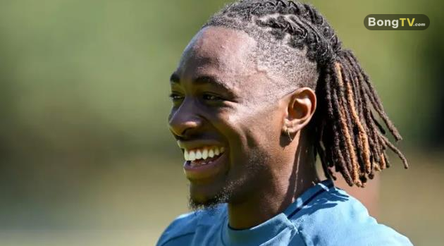 Eze bất ngờ với Timber.