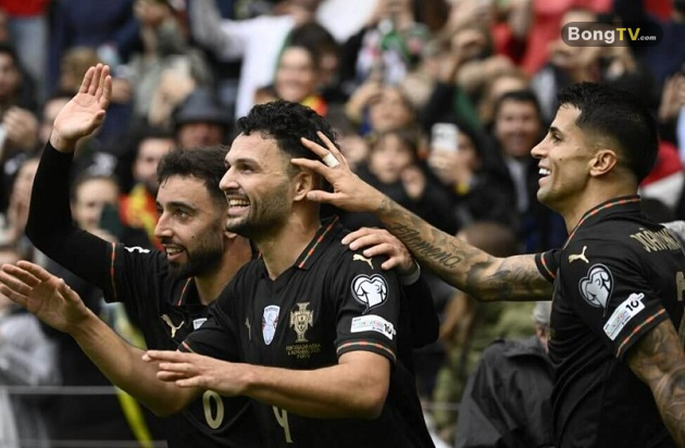 Bồ Đào Nha thắng đậm ở trận đấu cuối khi vắng Ronaldo.