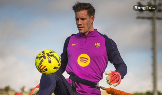 Hình ảnh Ter Stegen trên sân tập.