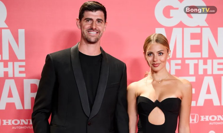 Vợ chồng thủ thành Thibaut Courtois gây chú ý ở sự kiện GQ Awards 2025.