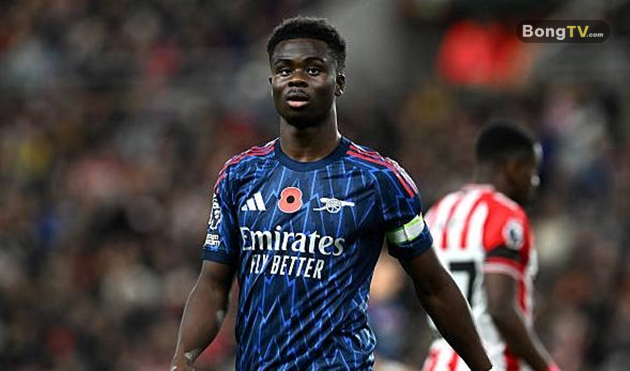 Bukayo Saka đóng vai trò quan trọng trên hàng công Arsenal.