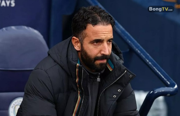 Amorim cần thêm nhân sự cho tuyến giữa.