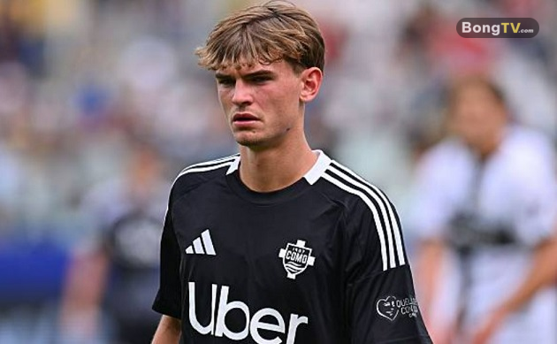 Real đang tính mua lại Nico Paz.