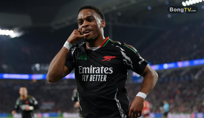 Ben White không thể cạnh tranh được với Jurrien Timber.