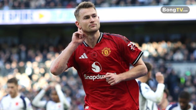 De Ligt chơi ổn định nhất MU từ đầu mùa.