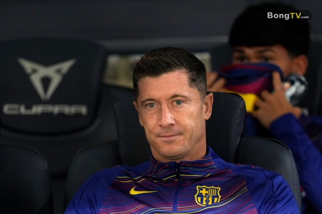 Lewandowski có thể chia tay Barca.