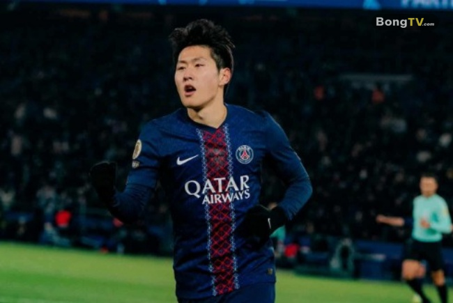 Lee Kang-in tỏa sáng.