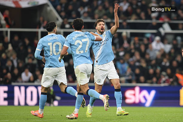 Ruben Dias ghi bàn nhưng Manchester City vẫn nhận thất bại.