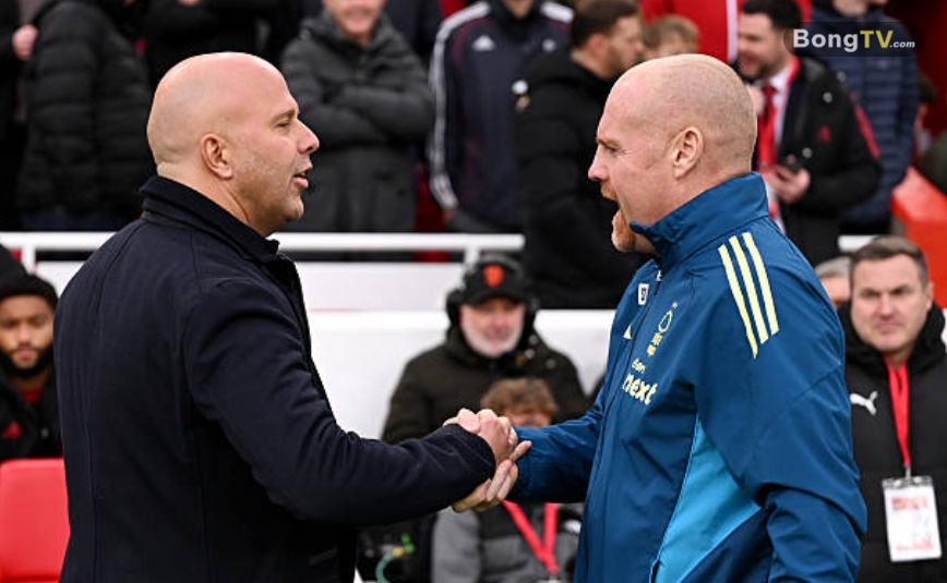 Sean Dyche đã mang đến hàng tá rắc rối cho Slot.