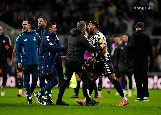 Joelinton và Gianluigi Donnarumma vướng vào tranh cãi cuối trận đấu giữa Newcastle United với Manchester City.