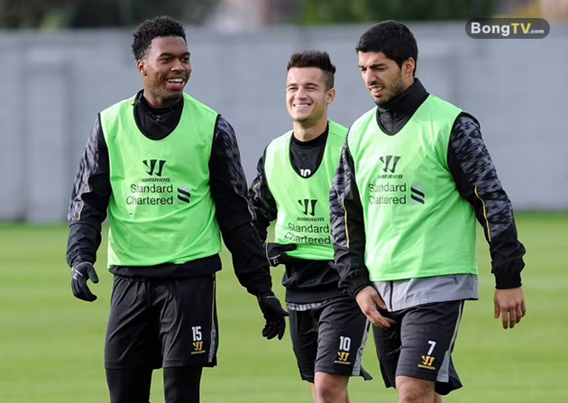 Daniel Sturridge, Philippe Coutinho và Luis Suarez trên sân tập Liverpool.