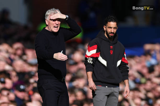 HLV David Moyes sẽ có màn đấu trí với Ruben Amorim tại Old Trafford.