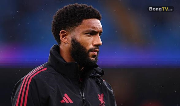 Joe Gomez không được tin dùng ở Liverpool.