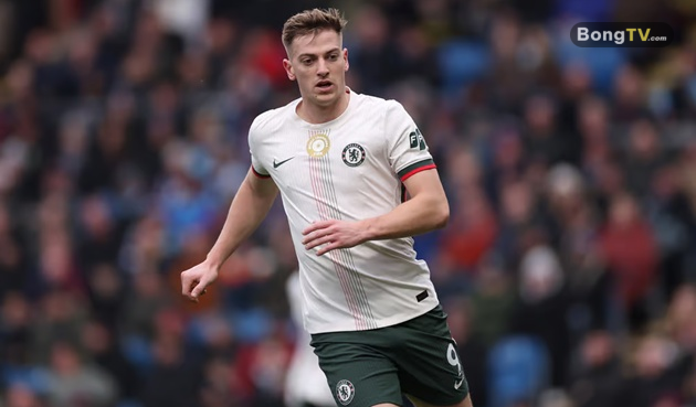 Delap chưa ghi bàn nhưng đang làm tốt nhiệm vụ thu hút hậu vệ