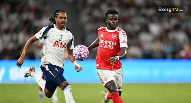 Arsenal cần 3 điểm trước Tottenham để bứt phá.