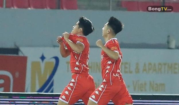 Niềm vui của Hải Phòng sau bàn mở tỷ số.