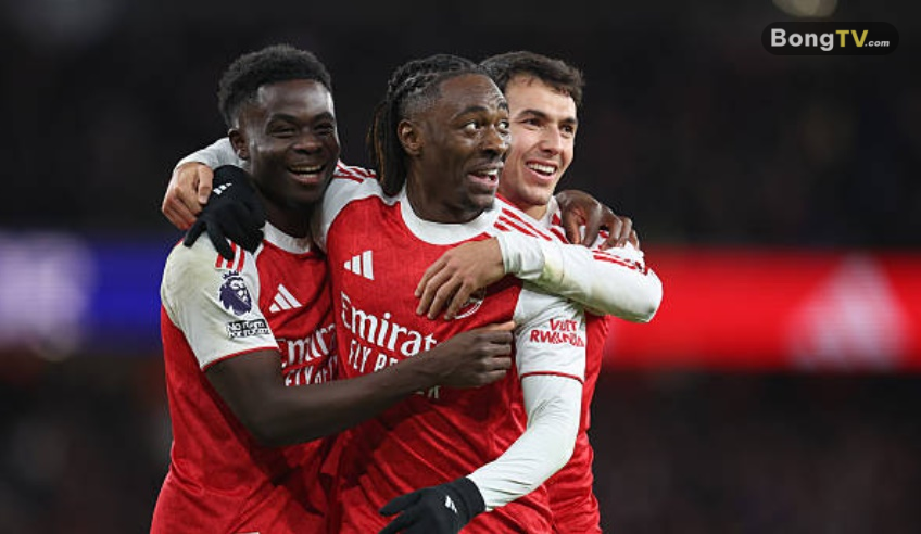 Arsenal hủy diệt Tottenham.