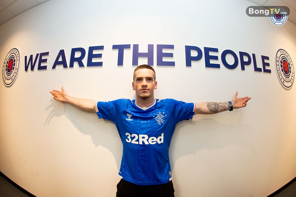 Khẩu hiệu "We Are The People" thể hiện niềm kiêu hãnh và bản sắc riêng biệt của cộng đồng người hâm mộ Rangers.