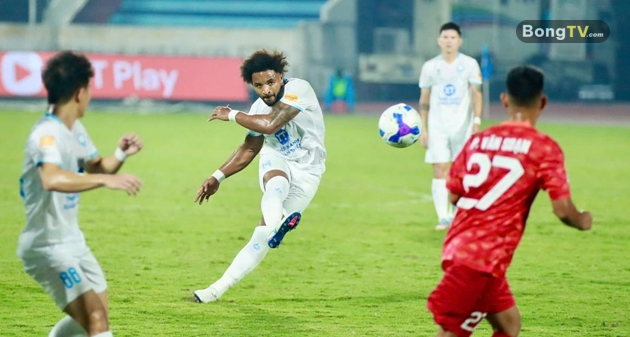 Xuân Son chơi tốt trong trận đấu với Long An.