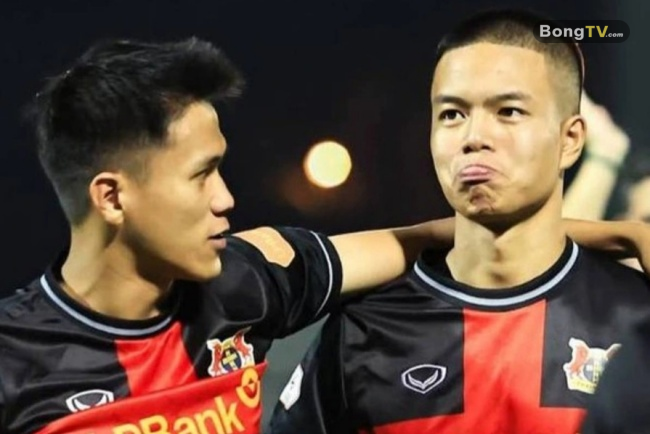 Thành Trung trong màu áo CLB Ninh Bình.