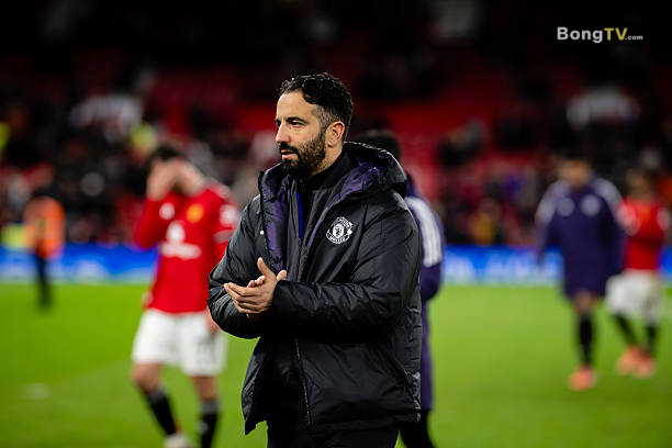 HLV Ruben Amorim cùng Manchester United nhận thất bại ngay trên sân nhà trước Everton.