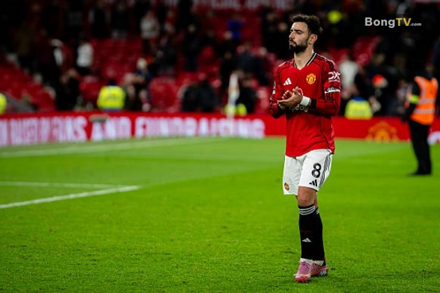 Bruno Fernandes – 6.6/10 điểm: Chuyền bóng thiếu chính xác, nhiều pha sút xa trong tuyệt vọng và bỏ lỡ cơ hội ngon ăn ở cuối trận.