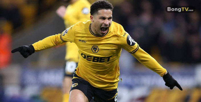 Gomes cân nhắc gia nhập MU.