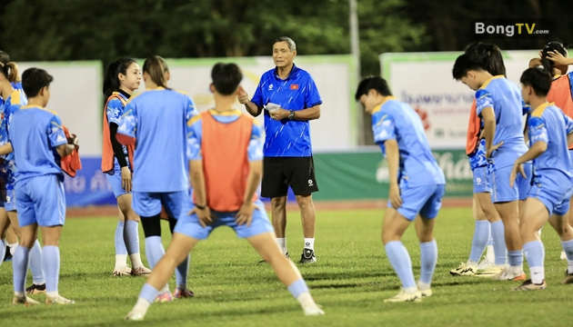 Đội tuyển nữ Việt Nam tự tin và tập trung trước giờ G.