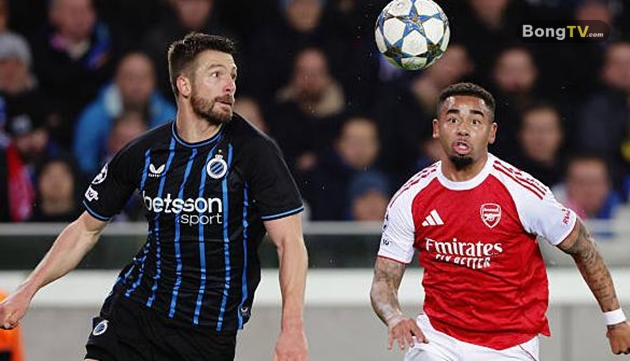 Gabriel Jesus gây ấn tượng ngay khi mới trở lại.