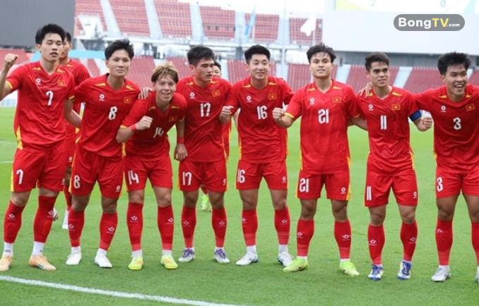 U22 Việt Nam thăng hoa với khả năng dẫn dắt lối chơi của Đình Bắc.