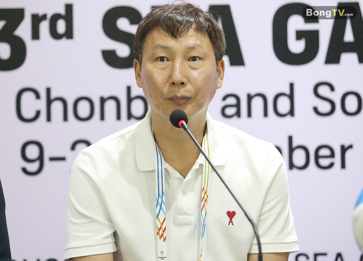 HLV Kim Sang Sik hài lòng với màn trình diễn của các học trò.