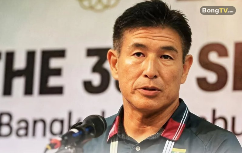 HLV Tetsuro Uki chia tay tuyển nữ Myanmar sau thất bại trước tuyển nữ Việt Nam.