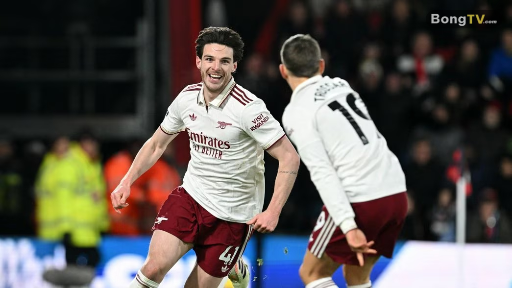 Arsenal có chiến thắng khó khăn nhưng quan trọng trước Bournemouth.