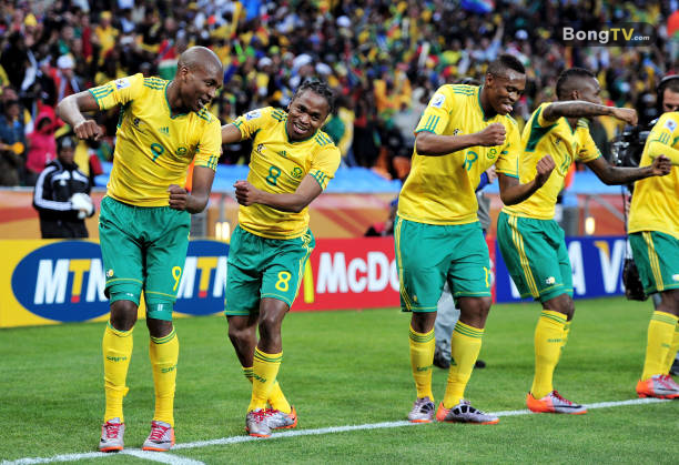 Màn ăn mừng mang tính biểu tượng của Siphiwe Tshabalala ở World Cup 2010.