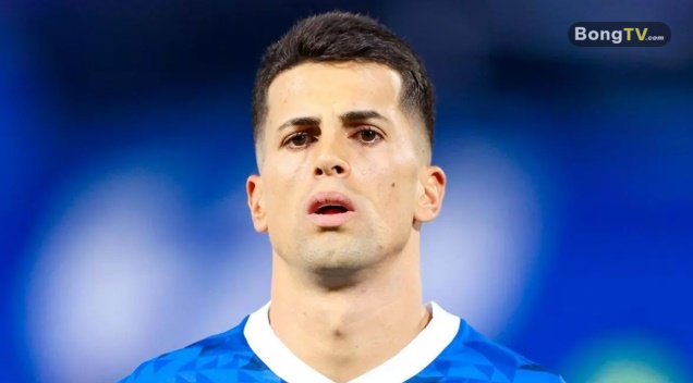 Cancelo sẵn sàng giảm lương để đến Barca.
