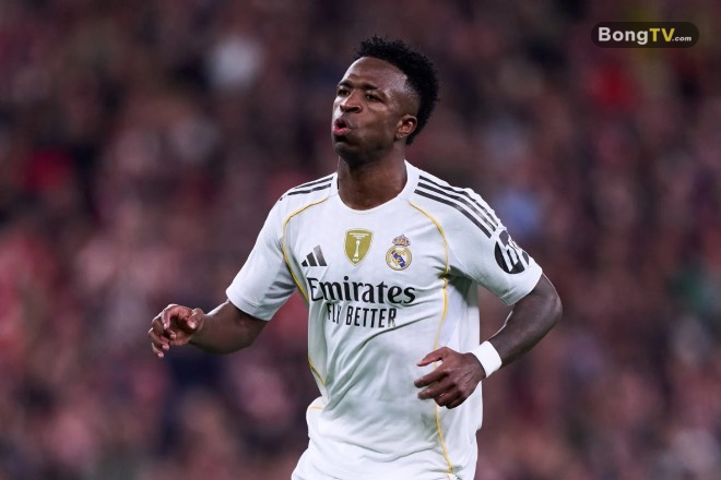 Chelsea gặp khó thương vụ Vinicius.