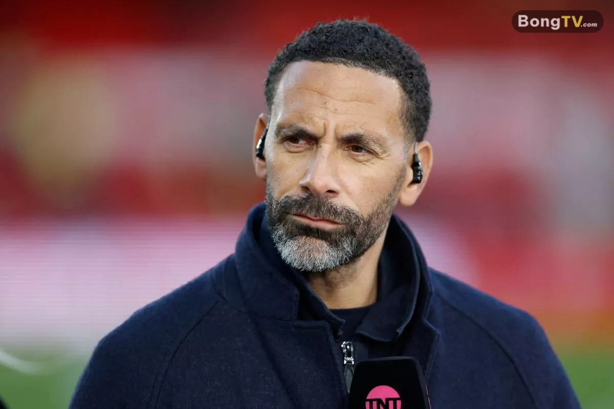 Rio Ferdinand đã công khai chỉ trích Gary Neville vì Ruben Amorim.