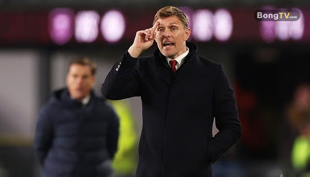 Darren Fletcher nỗ lực làm tốt công việc trong giai đoạn tạm quyền.