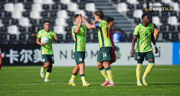 U23 Australia ngược dòng trước 10 người của U23 Thái Lan