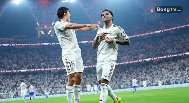 Rodrygo và đồng đội có trận đấu thăng hoa.