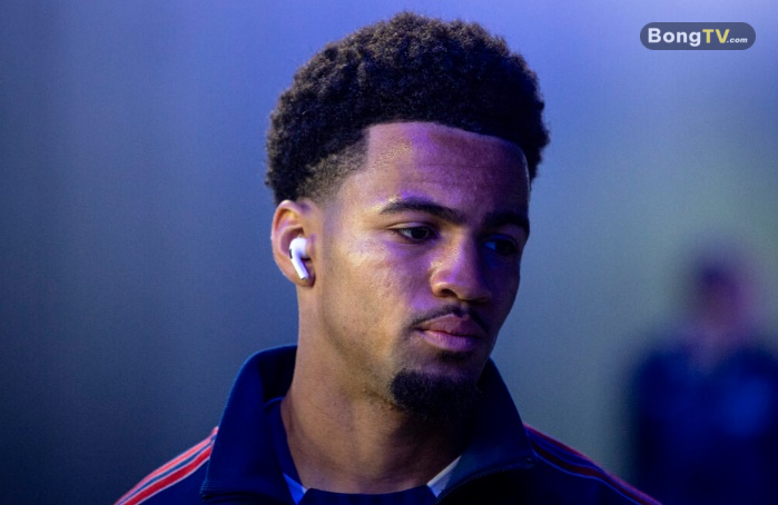 Nwaneri đứng trước những đồn đoán về tương lai.