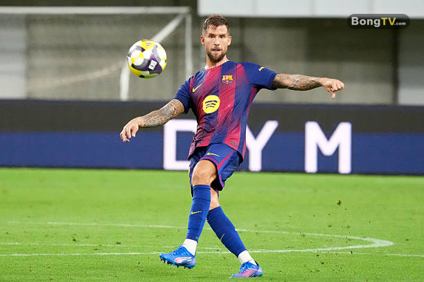 Inigo Martinez từng chơi ấn tượng trong màu áo Barcelona.
