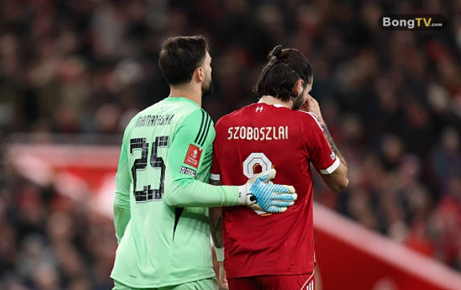 Szoboszlai xử lý lỗi dẫn đến bàn thua của Liverpool.